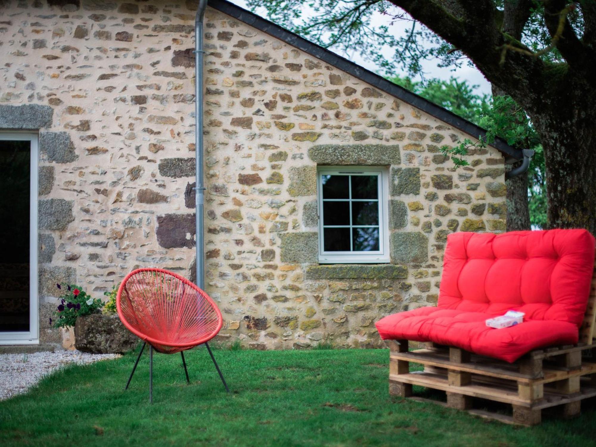 Gite De Charme Renove Avec Cheminee, Terrasse Et Proche Randonnees - Capacite 13 Pers. - Fr-1-410-179 Saint-Léonard-des-Bois Exterior foto